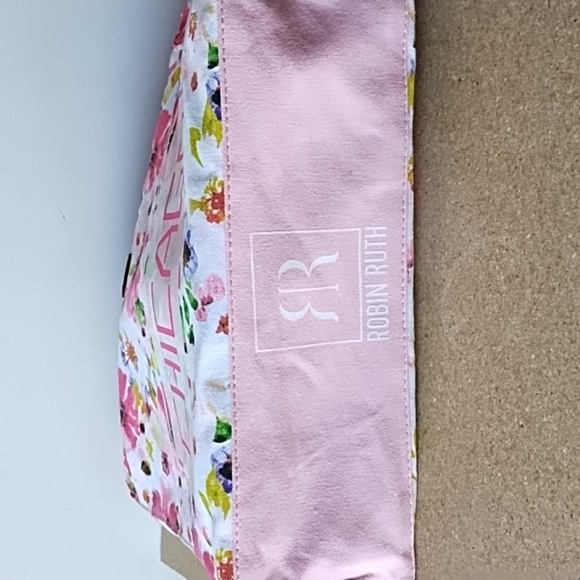 Robin Ruth Chicago Pink Watercolor Floral Medium Bag - Picture 5 of 10